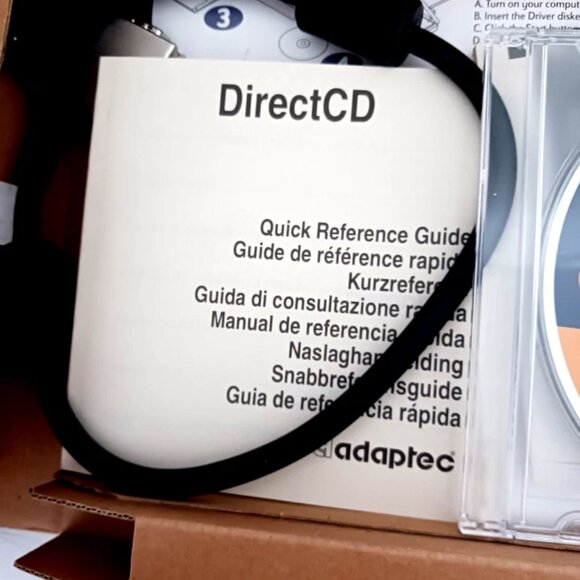 HP CD-Writer Plus M820e External Drive + Cable -PC Card + Box -Instructions - Picture 7 of 8